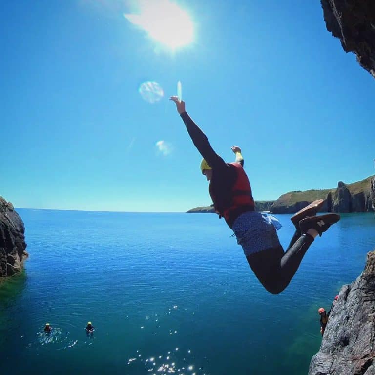 Cliff jumping Pembrokeshire coasteering